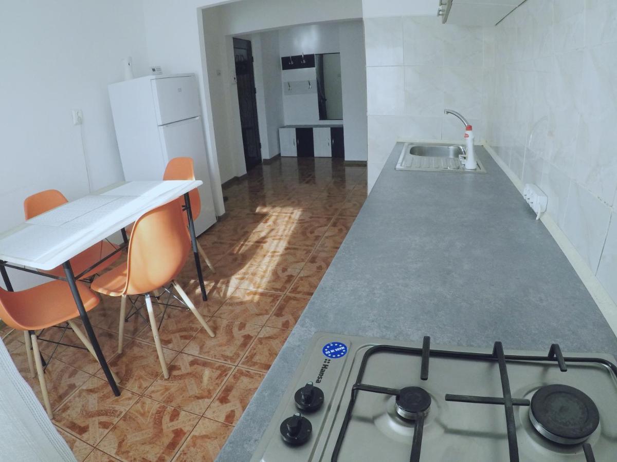 Ama Apartment Mountain View & Parking Braşov Buitenkant foto