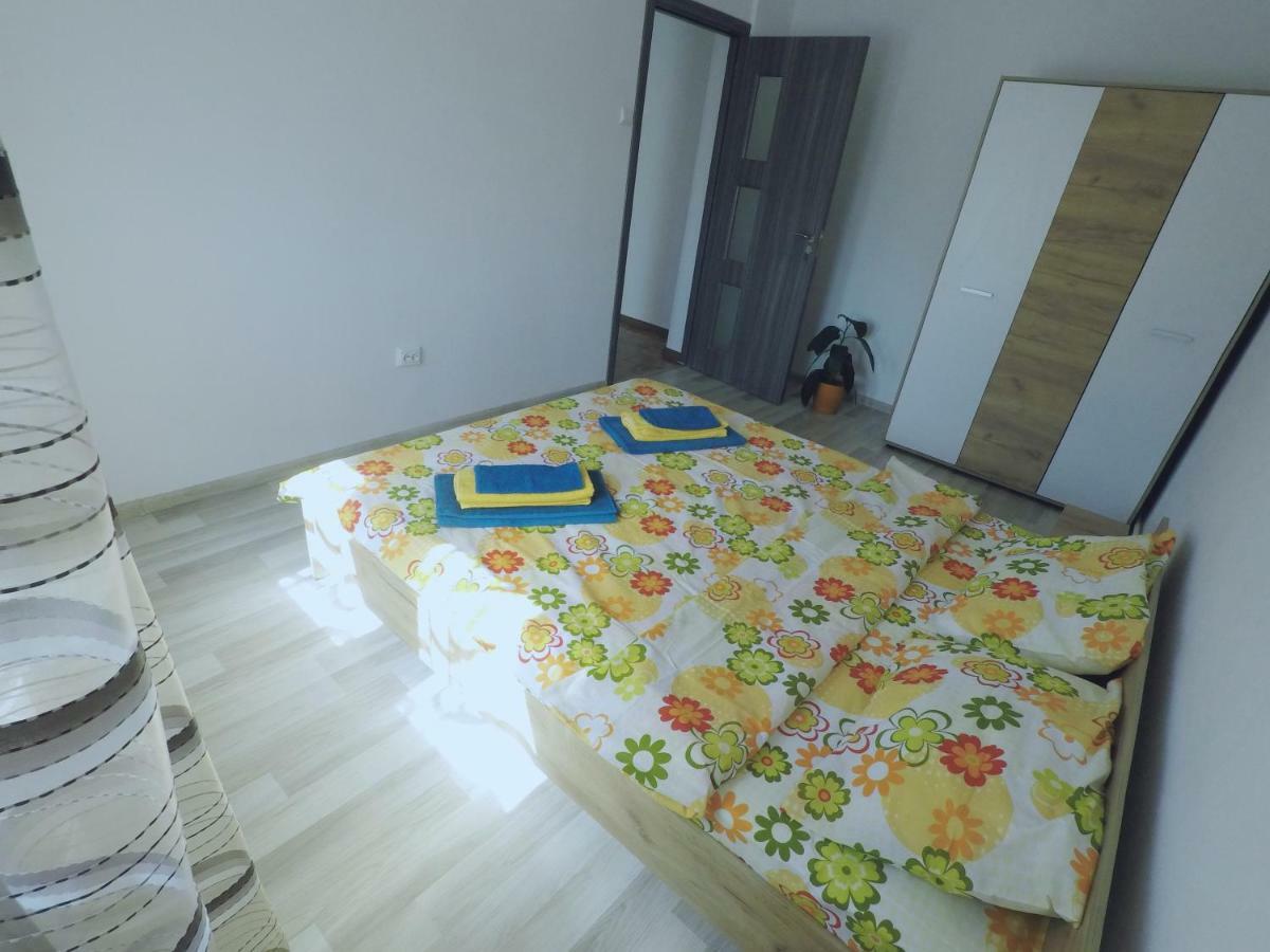 Ama Apartment Mountain View & Parking Braşov Buitenkant foto