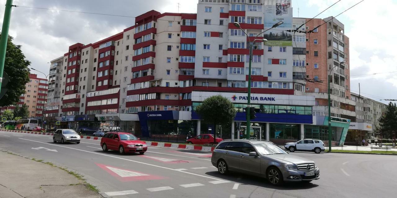 Ama Apartment Mountain View & Parking Braşov Buitenkant foto