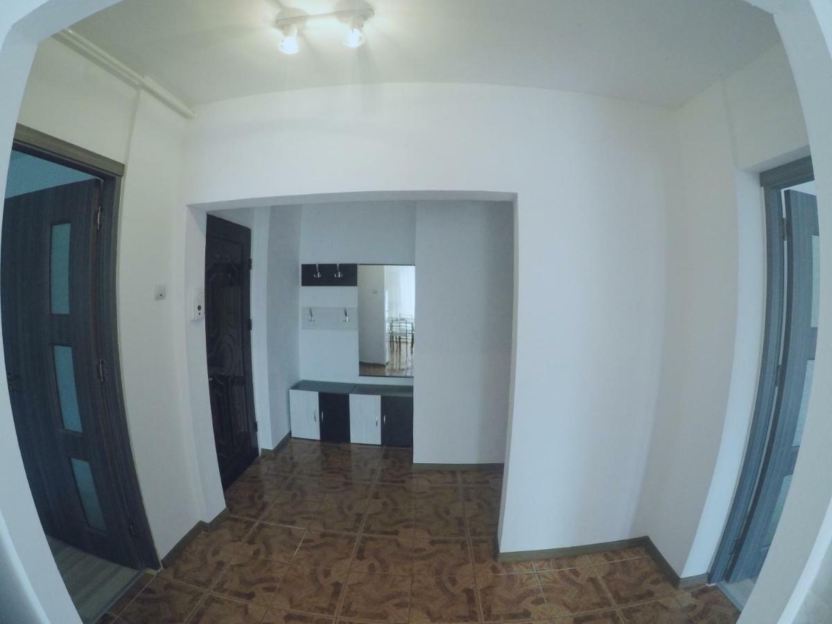 Ama Apartment Mountain View & Parking Braşov Buitenkant foto