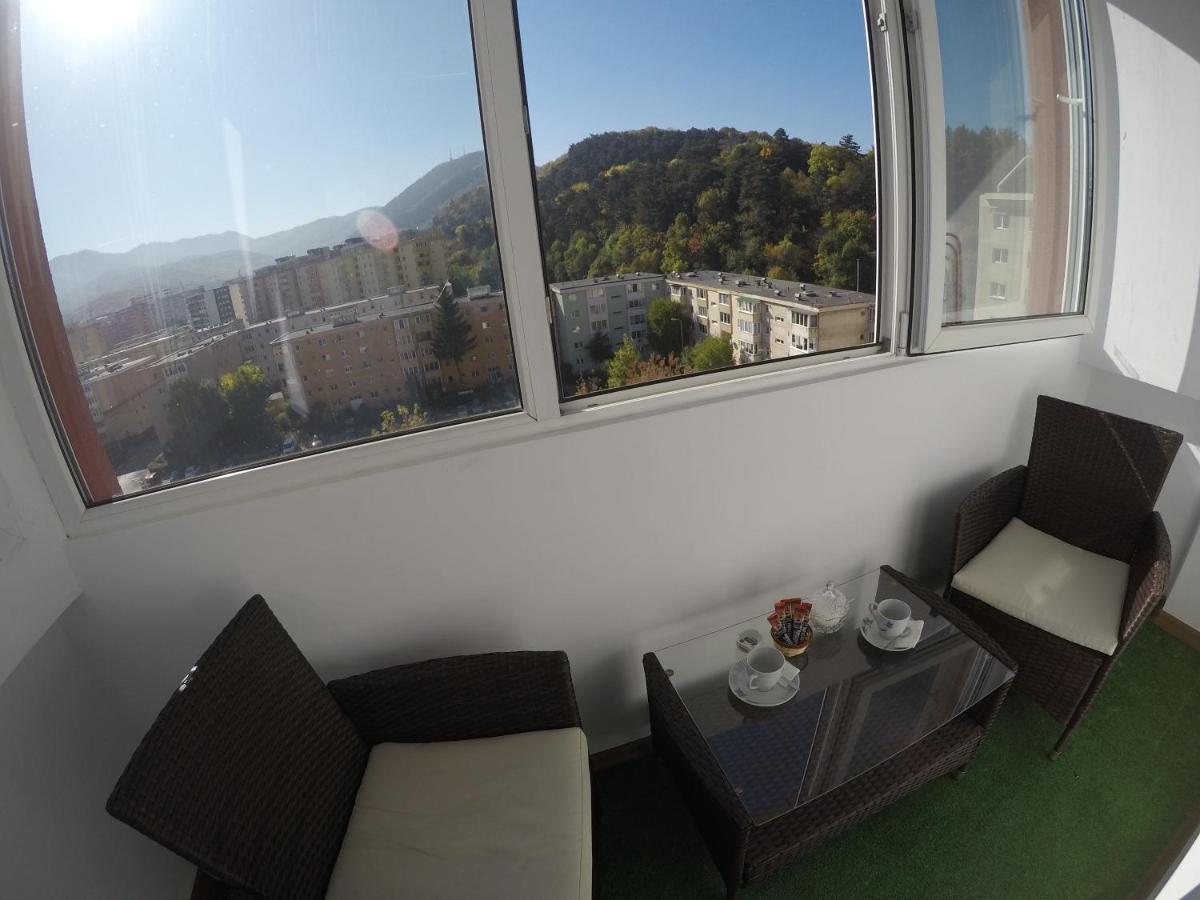 Ama Apartment Mountain View & Parking Braşov Buitenkant foto